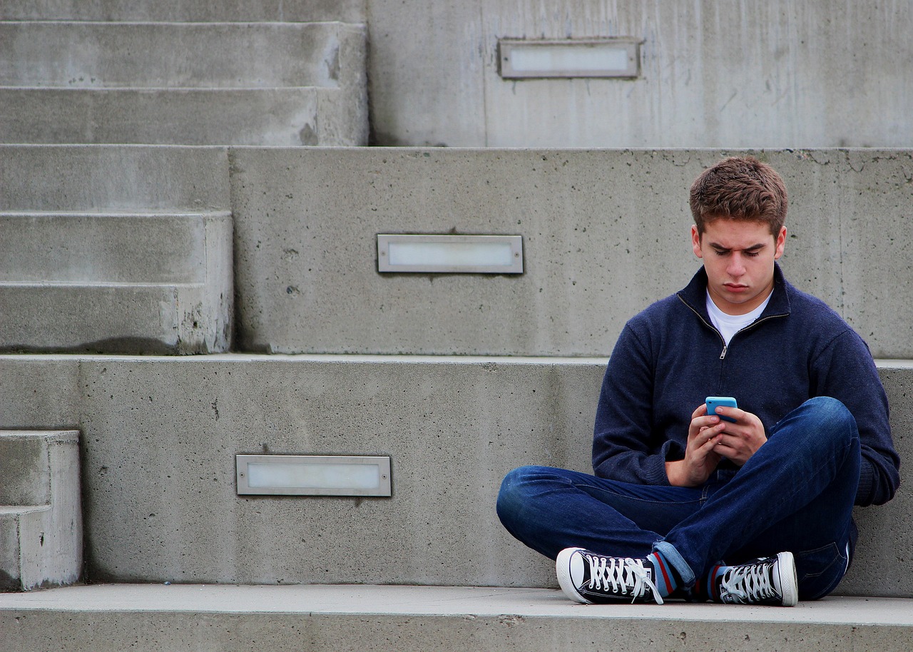 texting 1999275 1280